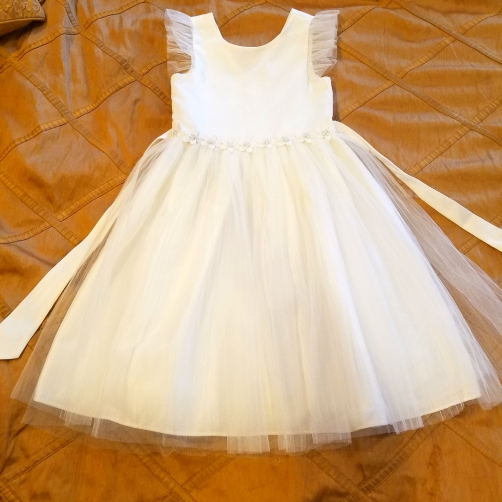 Btween Girls White Satin/Mesh Tied Gown w/Floral/Pearl Accents, 7 Excellent Cond